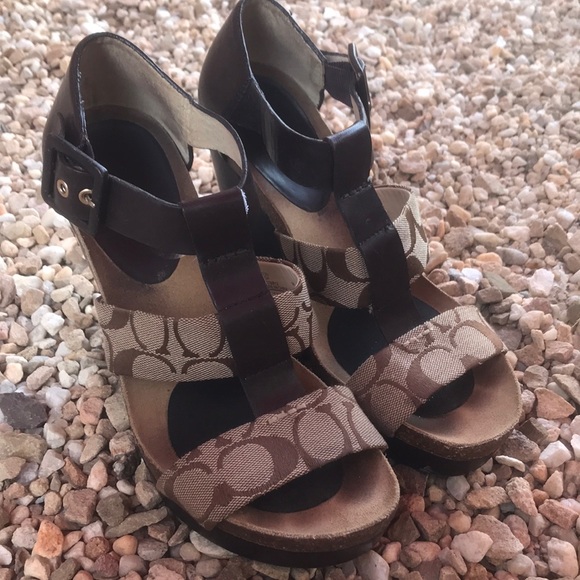 Coach Shoes - 🍋coach signature monogram wedge sz9